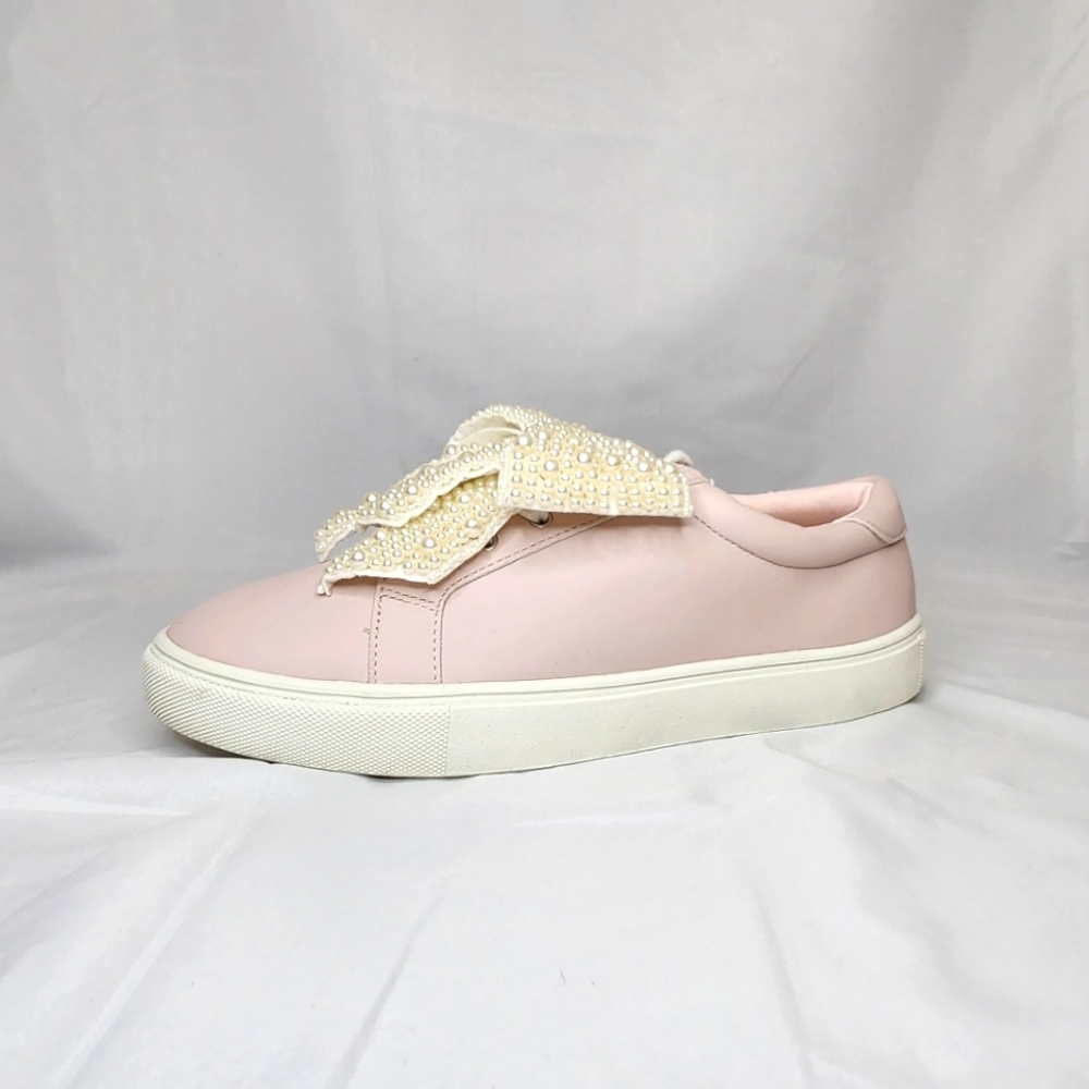 I.N.C. Chloe Light Pink Pearl Bow Lace-Up Sneakers | Big Girls Size 5